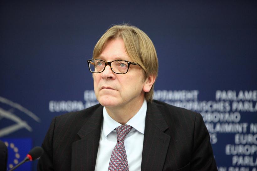 Guy Verhofstadt se retrage din cursa pentru preşedinţia Parlamentului European