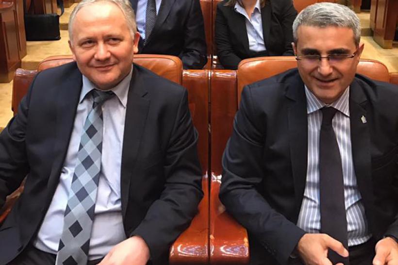Scandal în parlament, PMP s-a retras de la şedinţa de Plen. Turcescu şi Tăriceanu, schimb tăios de replici