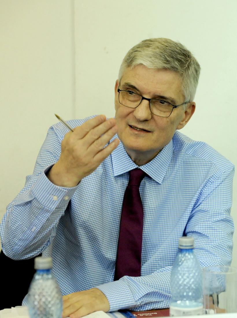 Daniel Dăianu: “E nevoie de o politică publică în care să se ţină cont de exodul demografic”