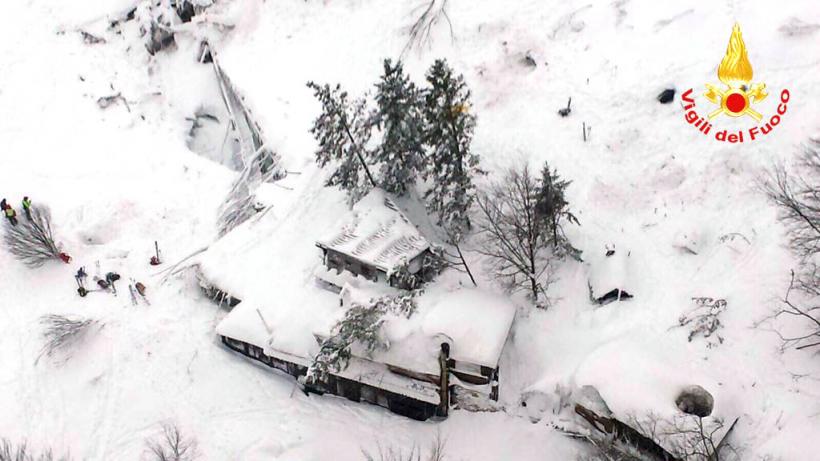 Avalanşă în Italia: 11 supravieţuitori, cinci morţi şi 23 de dispăruţi conform unui bilanţ provizoriu al autorităţilor