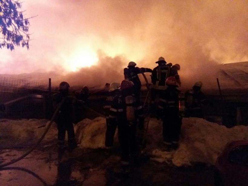 Incendiu Bamboo - MAI: 44 de persoane au ajuns la spital, doar 5 mai sunt internate