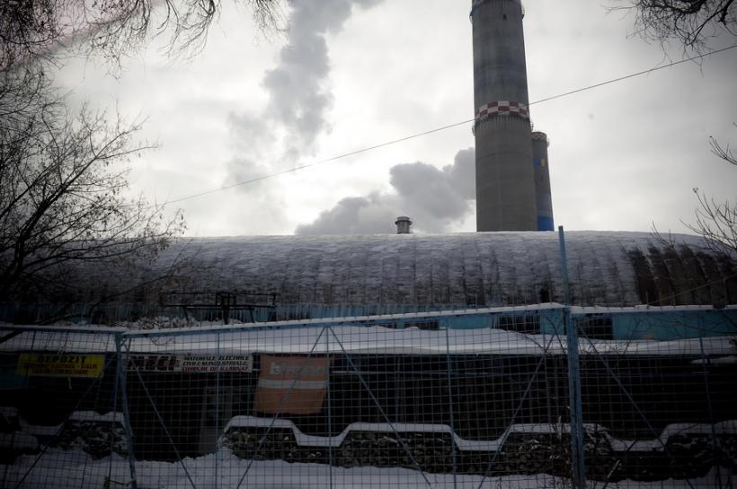 Craiovenii stau în frig din cauza unei avarii majore la CET 2