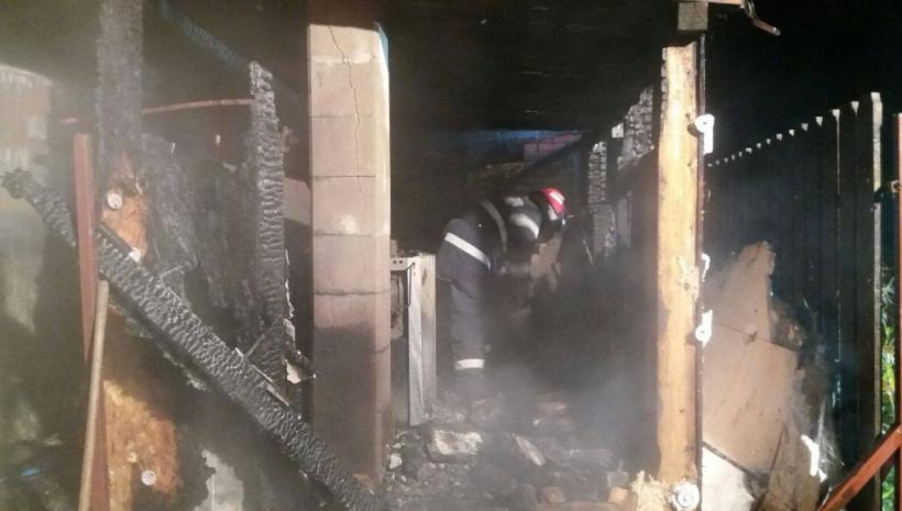 Timiş: Incendiu în Sânpetru Mare; o fetiţă de doi ani a decedat