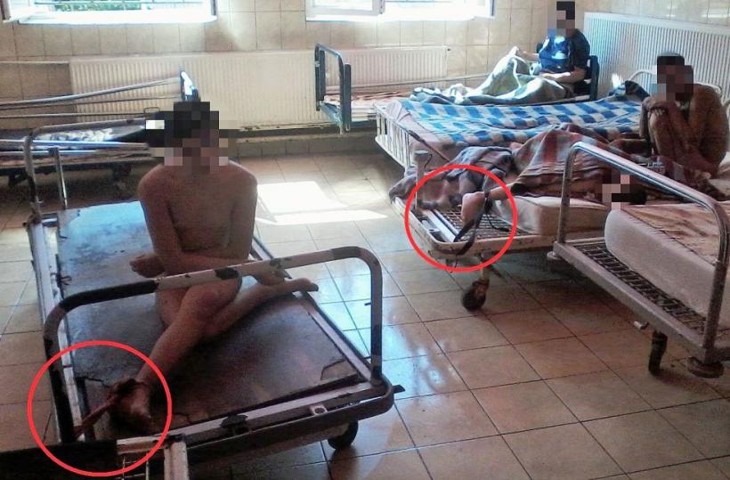 Tolo.ro - Oameni legaţi cu chingi de TIR de paturi la centrul de boli psihice din Măciuca! &quot;Pentru că infirmierii amenajează casa managerului&quot;