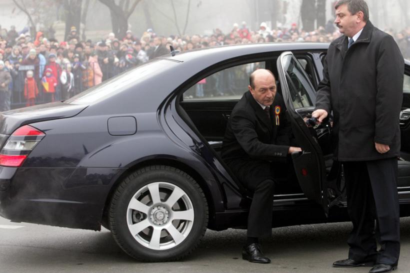 Băsescu, despre referendum: Tema anunţată de Iohannis este înscrisă şi în Strategia de Securitate Naţională aprobată de CSAT