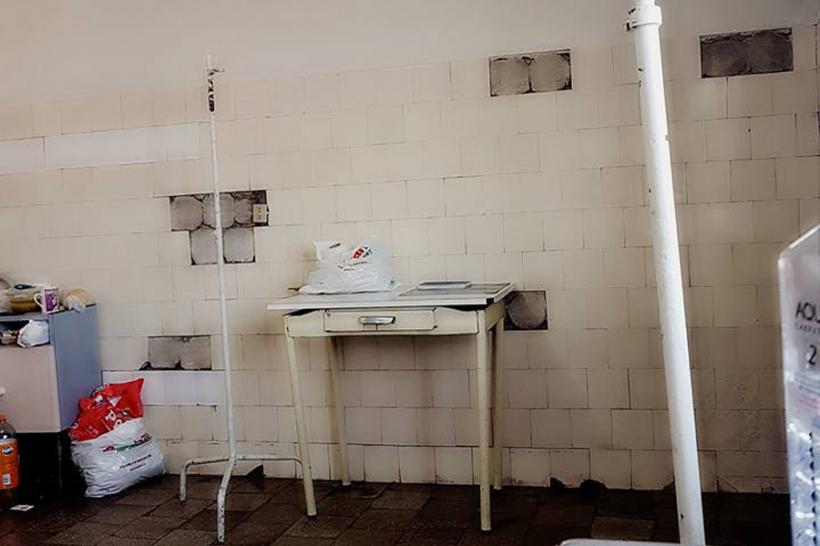 GALERIE FOTO: Spitalul Judeţean Arad arată ca un lagăr de exterminare