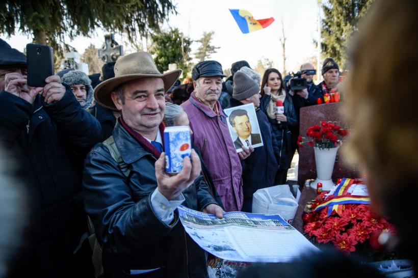GALERIE FOTO - 99 de ani de la naşterea lui Nicolae Ceauşescu 18565075