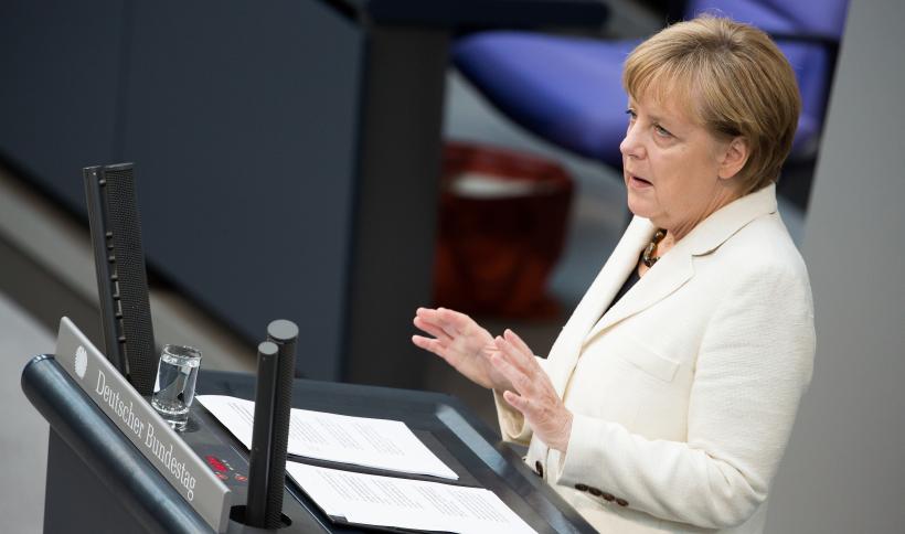 Angela Merkel consideră că decretul lui Trump cu privire la imigraţie are un caracter anti-musulman