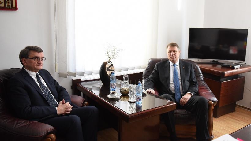 Iohannis: Avocatul Poporului are şi instrumentele şi oportunitatea de a ataca OUG privind Codurile penale