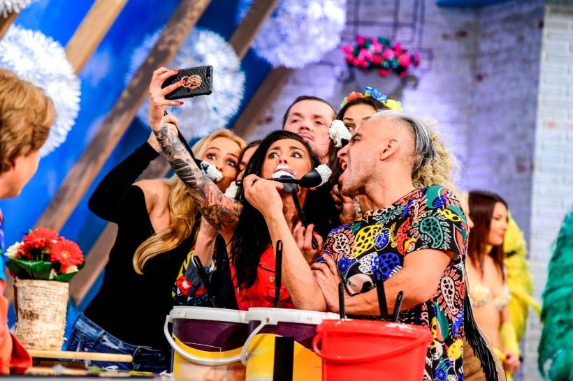 Neatza cu Răzvan și Dani. Bătaie cu frișcă între vedete, în ediția aniversară de azi! 18565671