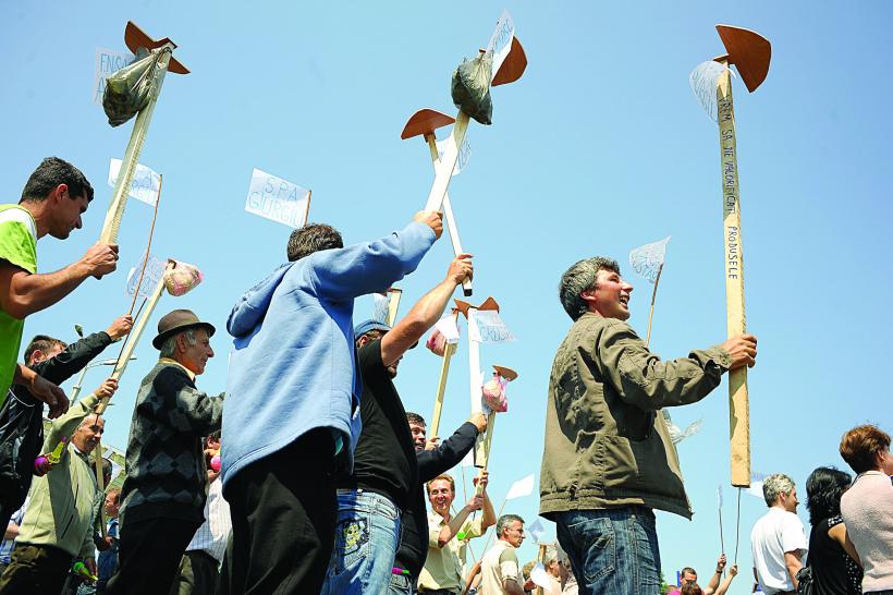 Indemnizaţii de conducere pentru şefi-fantomă la stat