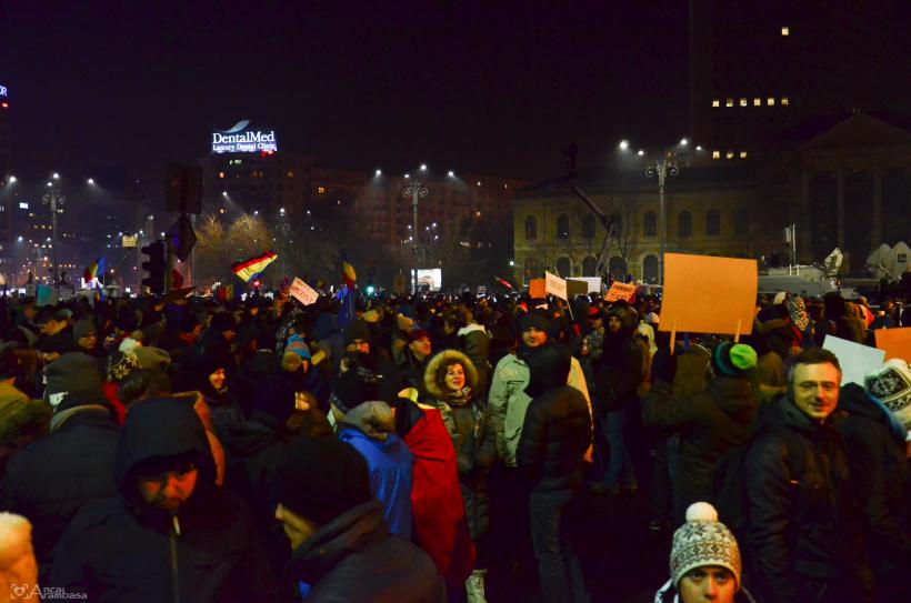 GALERIE FOTO - A treia zi de proteste din Piața Victoriei 18565934