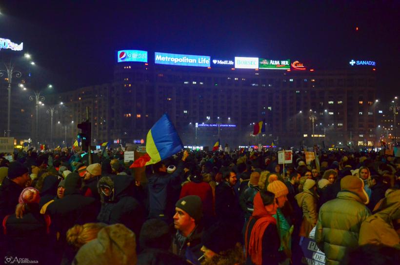 GALERIE FOTO - A treia zi de proteste din Piața Victoriei 18565935