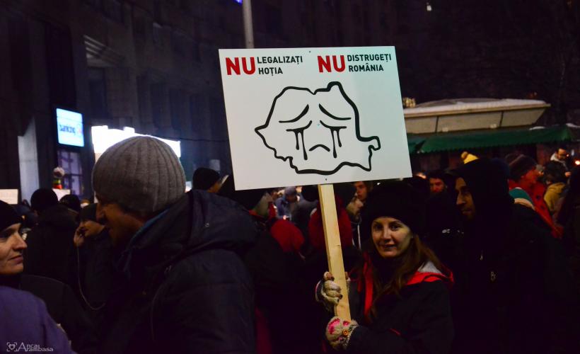 GALERIE FOTO - A treia zi de proteste din Piața Victoriei 18565964