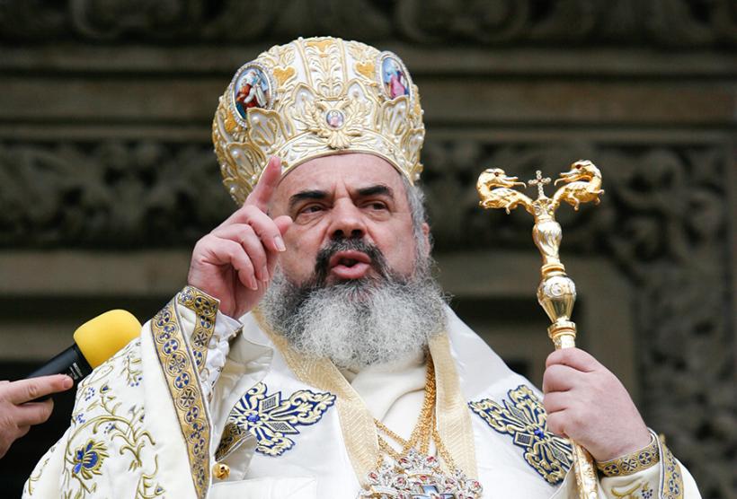 Patriarhul Daniel: Oamenii nu mai adună în sufletul lor pacea care vine de la Dumnezeu şi care pacifică patimile egoiste ca abuzul de putere şi de profit material fără limite