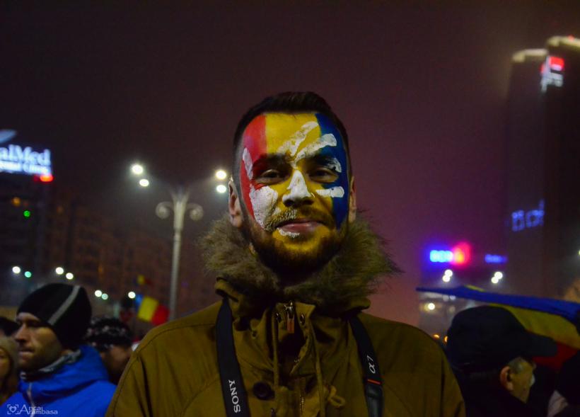 GALERIE FOTO - A șasea zi de proteste din Piața Victoriei 18566234