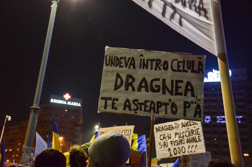GALERIE FOTO - A șasea zi de proteste din Piața Victoriei 18566243