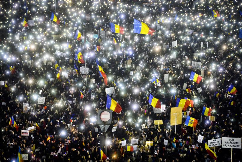 Cel mai mare protest din istoria României. Mitingurile continuă
