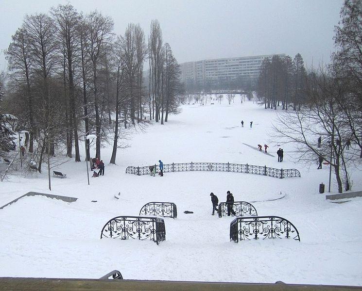Femeie găsită moartă sub zăpadă, în Parcul IOR