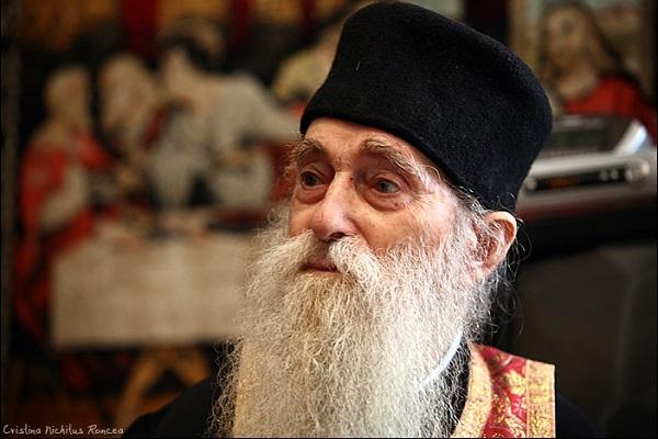 Părintele Arsenie Papacioc - PROFEȚIILE UNUI SFÂNT