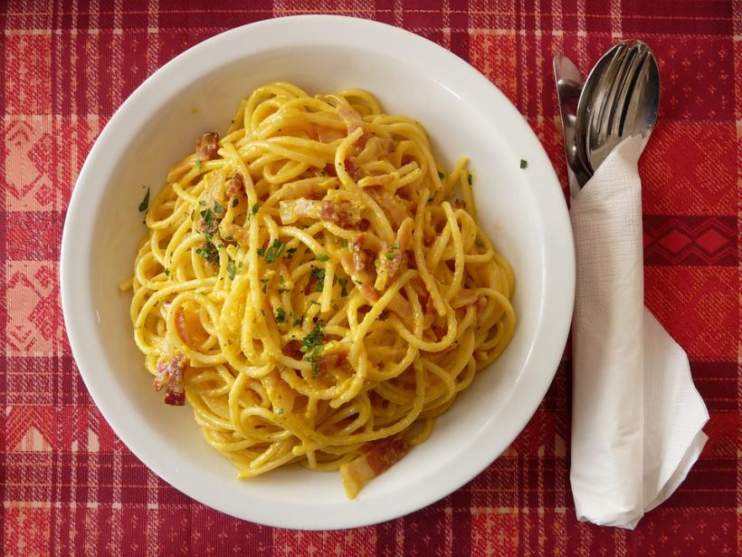 REŢETA ZILEI: Spaghete cu sos de ciuperci