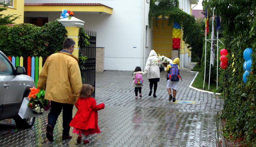Drectorul DSP București: Vaccinarea copiilor ar fi bine să fie făcută de grădinițe și școli