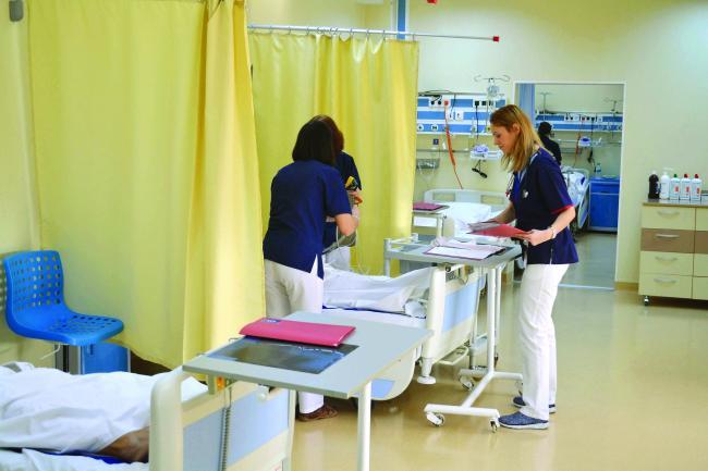 Criza continuă la Spitalul Colentina, pacienţii suferă