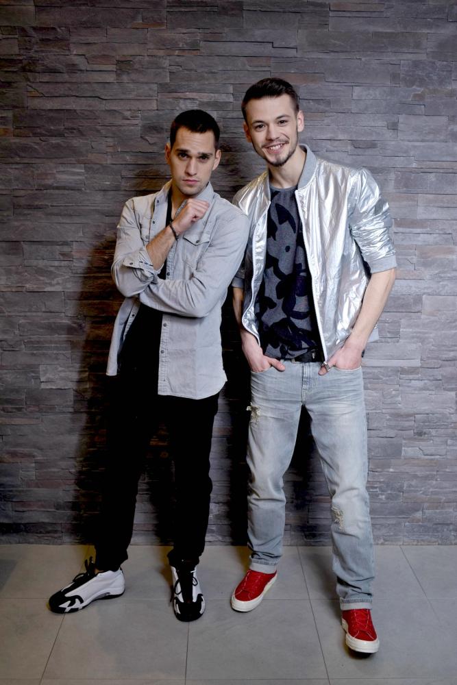 Happy Channel. Carmen Tănase, Cristina Ciobănașu (Criss), Vlad Gherman și Rapha Tudor joacă în primul iSerial din România, “Când mama nu-i acasă” 18567552