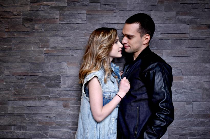 Happy Channel. Carmen Tănase, Cristina Ciobănașu (Criss), Vlad Gherman și Rapha Tudor joacă în primul iSerial din România, “Când mama nu-i acasă” 18567557