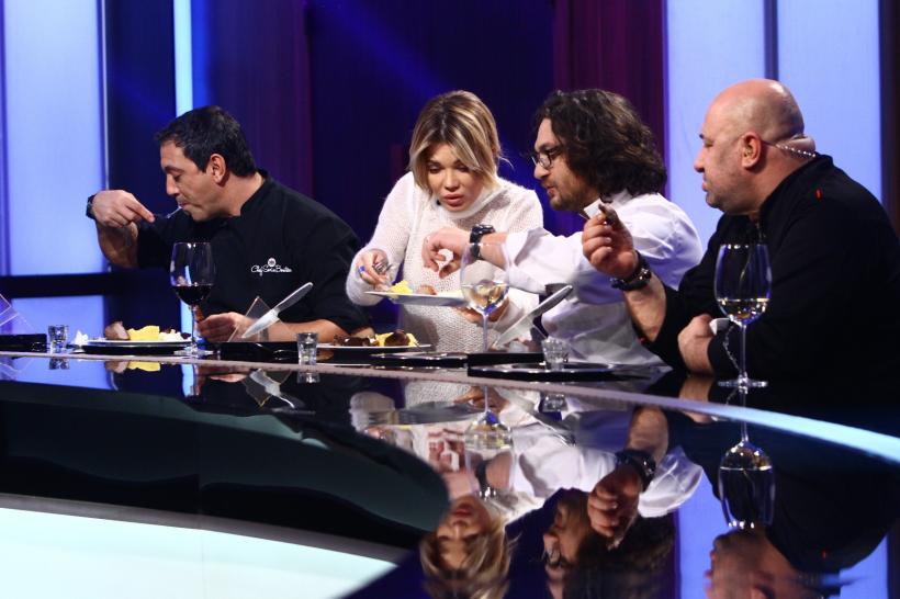 Chefi la cuțite. Revine coșmarul lui Scărlătescu, în timp ce Pacha Man și Don Baxter îi păcălesc pe juraţi! 18567737