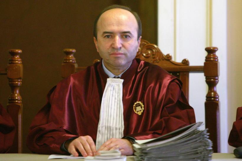 Tudorel Toader, fost judecător CCR, posibil să fie numit ministru al Justiţiei