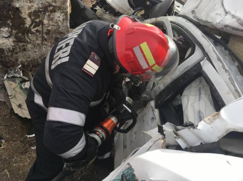 ACCIDENT RUTIER SINISTRU în Constanţa; şoferul unui autoturism a fost DECAPITAT
