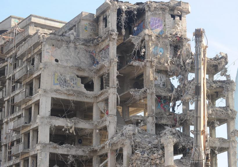 GALERIE FOTO - Demolarea clădirii de lângă Pasajul Băneasa 18568355