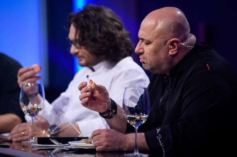 Jurații își schimbă look-ul, luni seara, la „Chefi la cuțite” 18568549