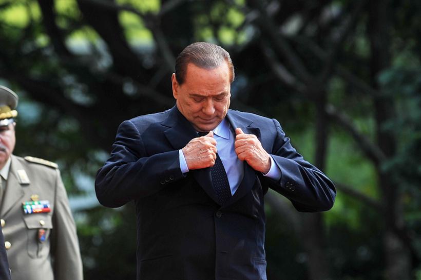 Licitaţia unui prânz cu Berlusconi a ajuns la 25.000 de euro