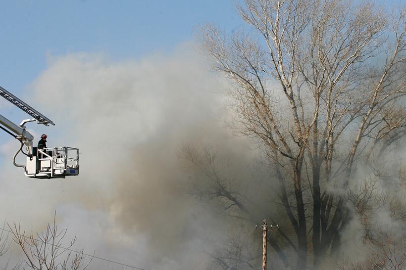 Caraş-Severin: Peste 20 de incendii de vegetaţie, în ultimele 24 de ore; aproximativ 300 ha de teren, afectate
