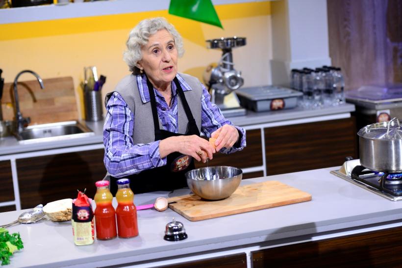 O bunicuță de 76 de ani are sfaturi de gătit pentru jurații de la „Chefi la cuțite”