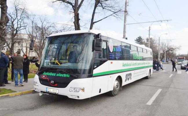 Autobuz electric introdus experimental în municipiul Baia Mare pe una dintre rutele urbane