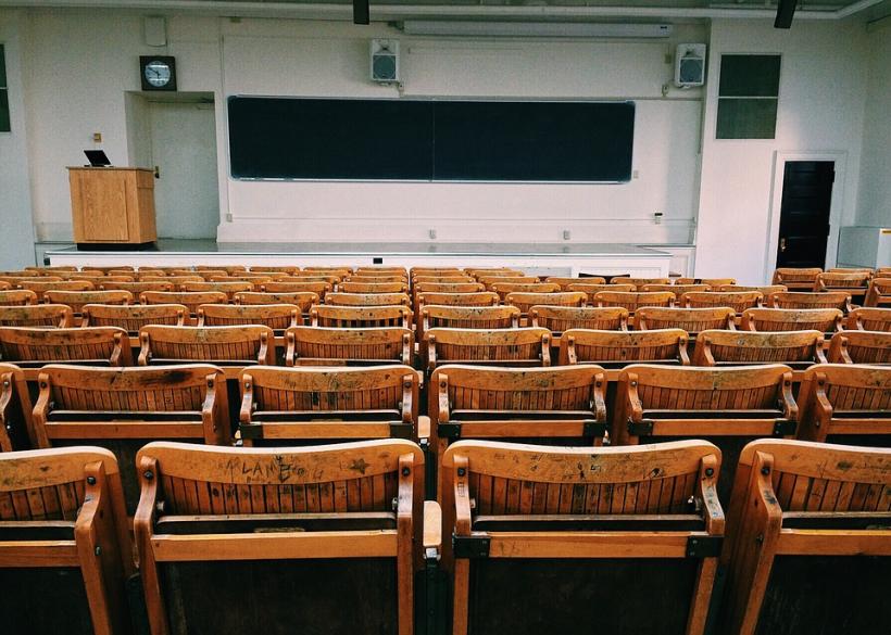 Aproximativ 1 500 de elevi din Argeş au lipsit de la evaluările naţionale 