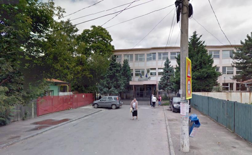 Alertă cu bombă la un liceu din Bucureşti