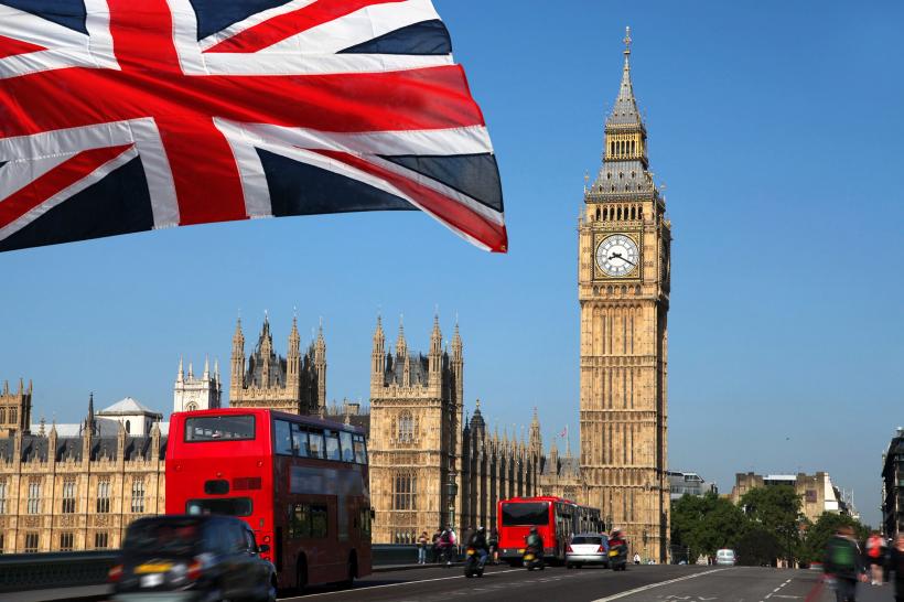 Parlamentarii britanici nu-și mai pot angaja rudele