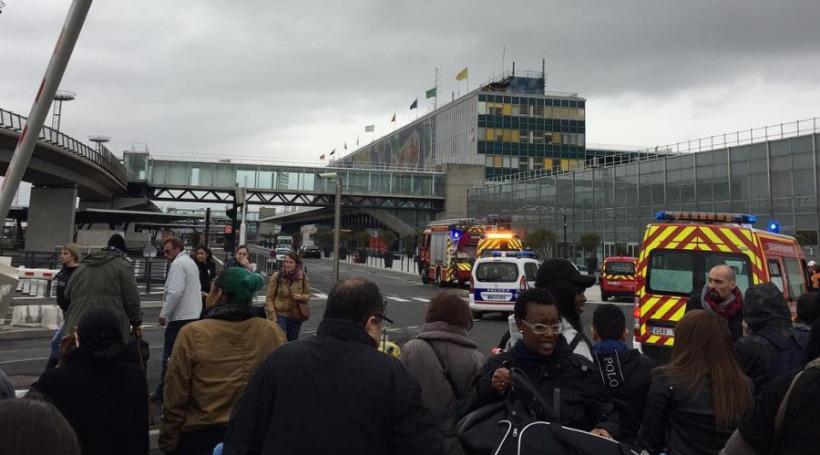 UPDATE - ALERTĂ pe AEROPORTUL PARIS ORLY. Un terminal a fost evacuat