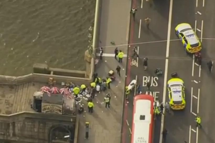 Incident teorist la Londra. Cel puţin 5 morţi în urma atacului de pe Westminster Bridge. Doi români au fost răniţi. Femeia este în stare gravă, după ce a fost aruncată în Tamisa