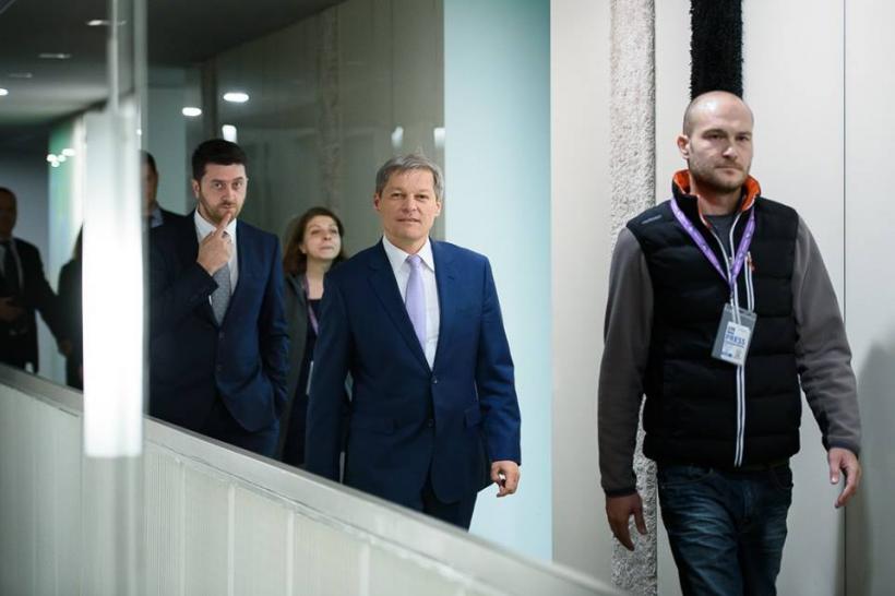 Cioloş: Confirm decizia mea să nu fac pasul spre Uniunea Salvaţi România