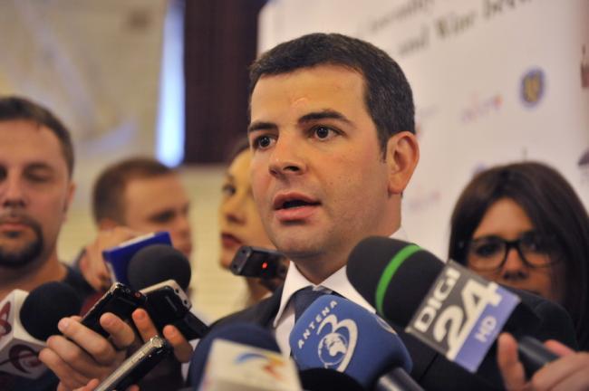 Daniel Constantin: Probabil că în orele următoare premierul va trimite către Iohannis cererea de remaniere a mea