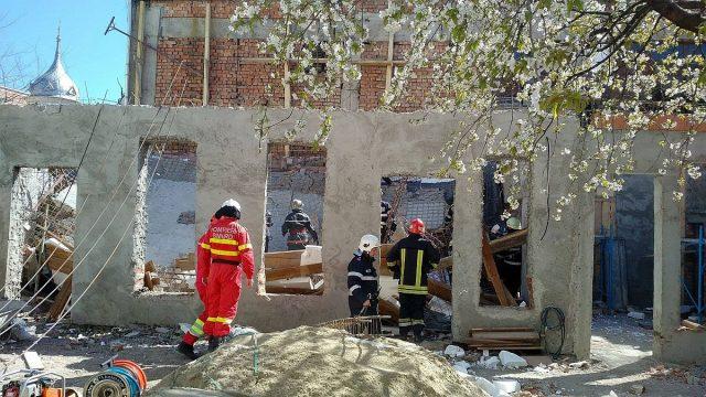 Doi oameni AU MURIT la Timișoara după ce plafonul unui imobil aflat în construcție s-a prăbușit