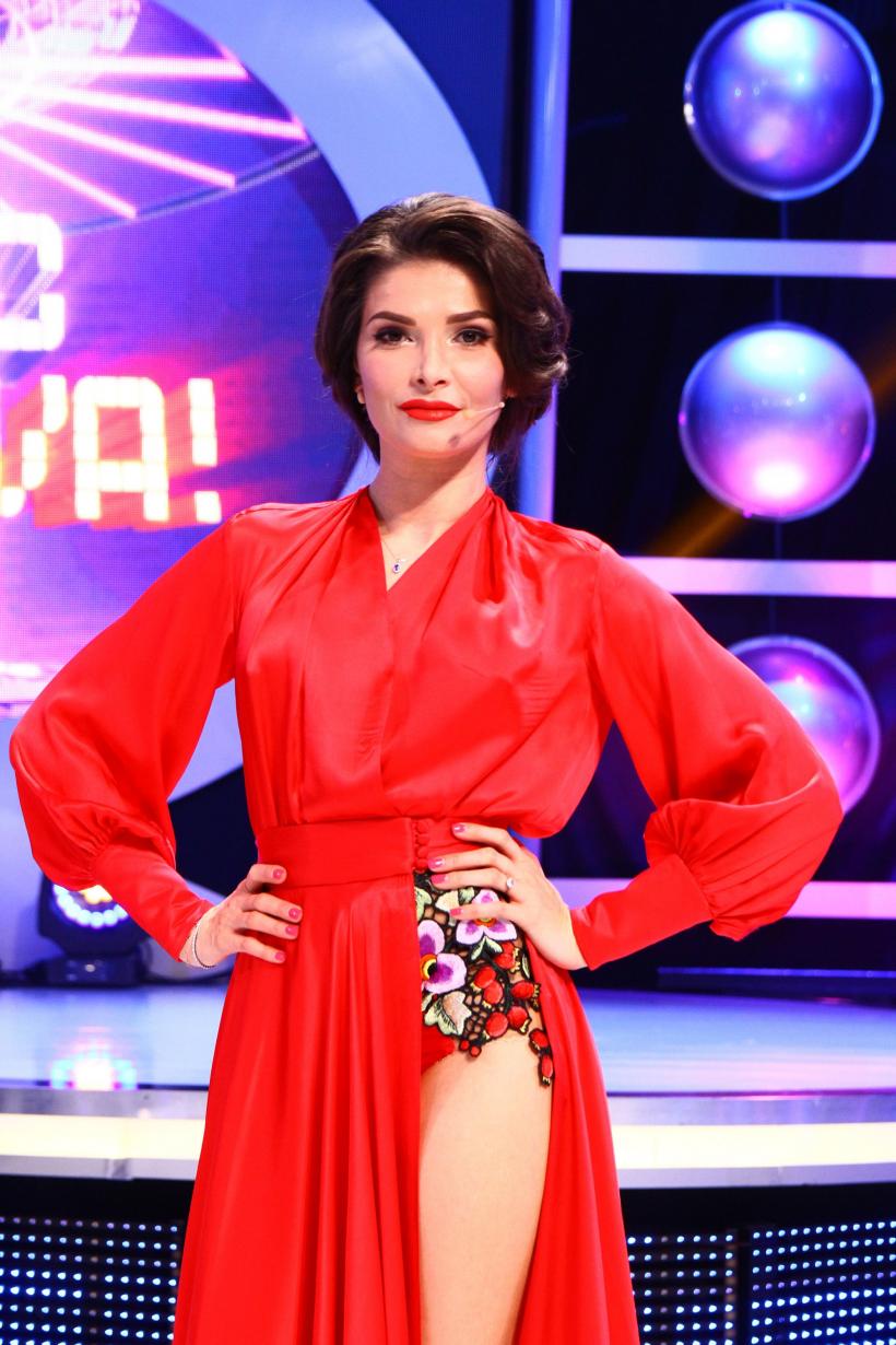 Alina Pușcaș, într-o ținută foarte sexy, la “Te cunosc de undeva!”:  “M-a făcut să mă simt divin”
