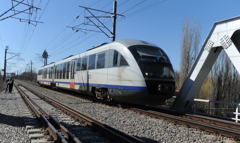 Întârzieri de peste o oră la trenurile care ajung în Bucureşti prin Craiova; cabluri de semnalizare tăiate şi furate