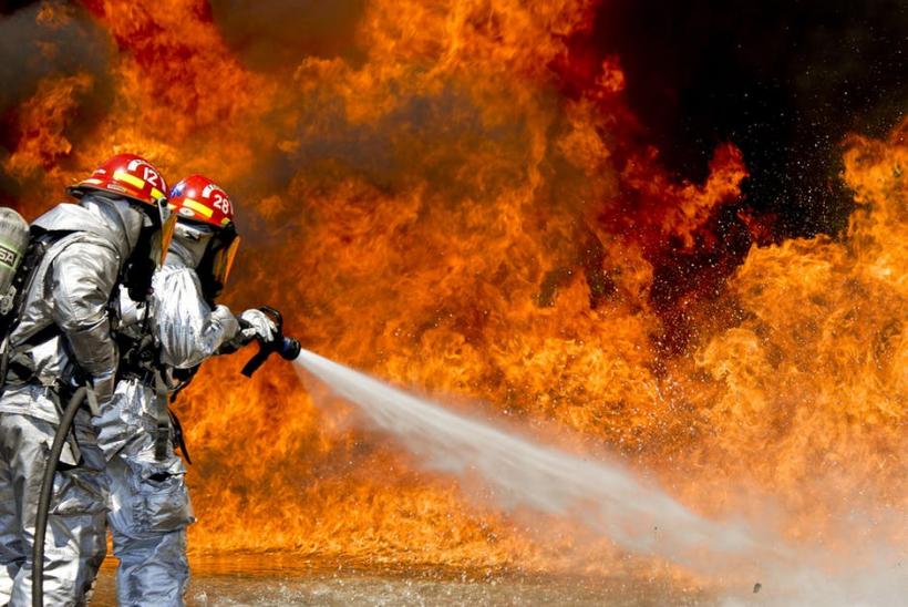 TRAGEDIE În Bacău: Trei copii au murit într-un incendiu