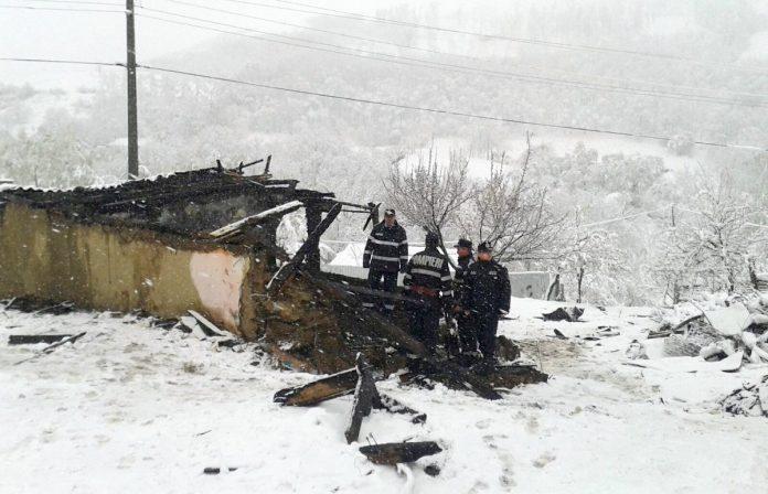 Tragedie într-un sat din Bacău, trei copii au ars de vii 